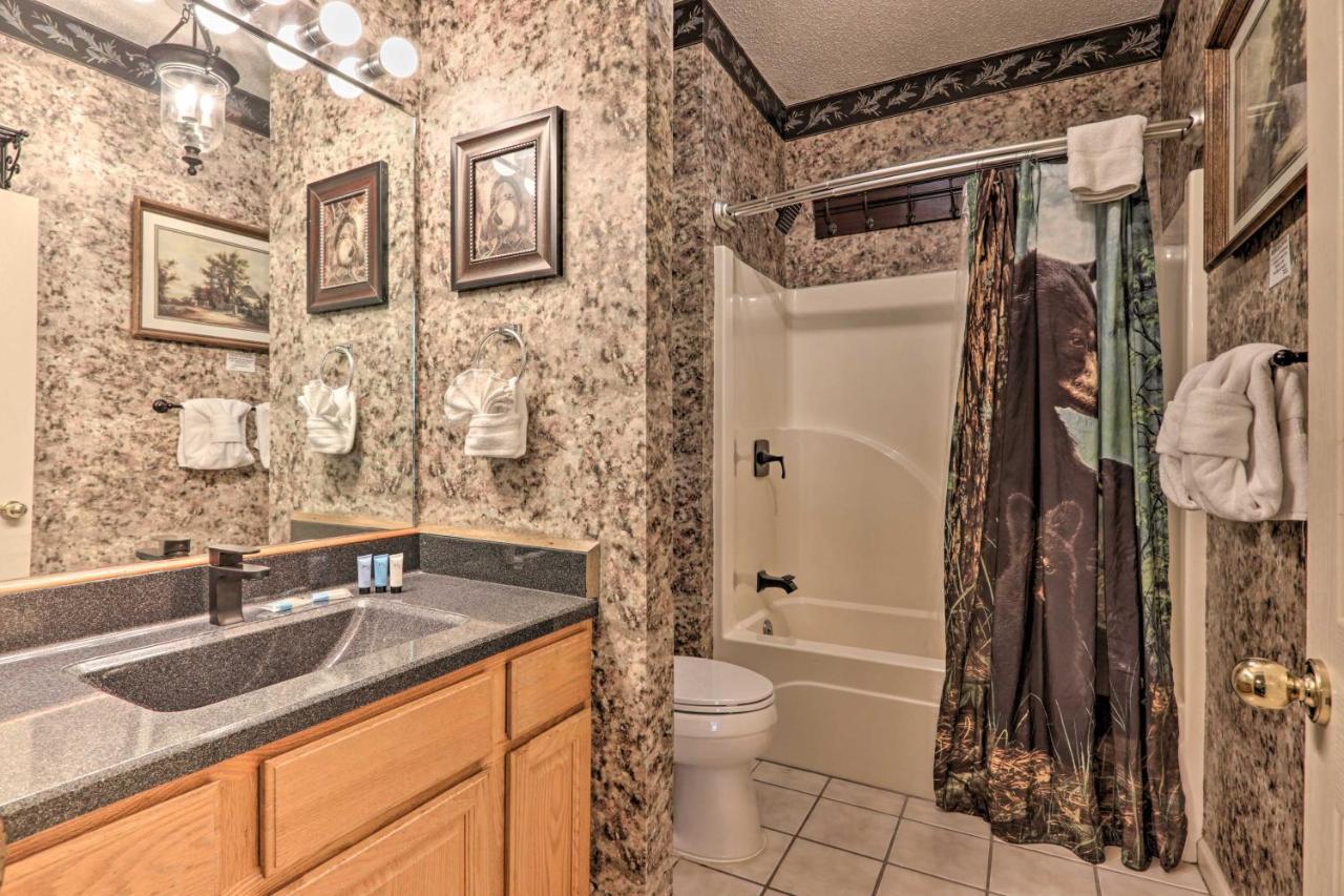 Eclectic Cabin With Hot Tub 1 Mi To Ober Gatlinburg Extérieur photo