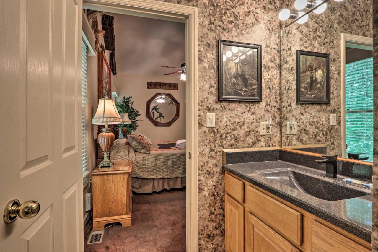 Eclectic Cabin With Hot Tub 1 Mi To Ober Gatlinburg Extérieur photo