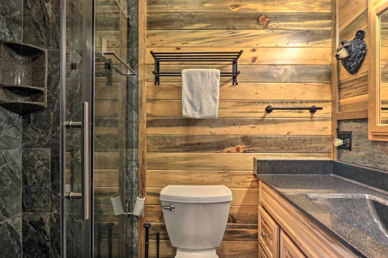 Eclectic Cabin With Hot Tub 1 Mi To Ober Gatlinburg Extérieur photo