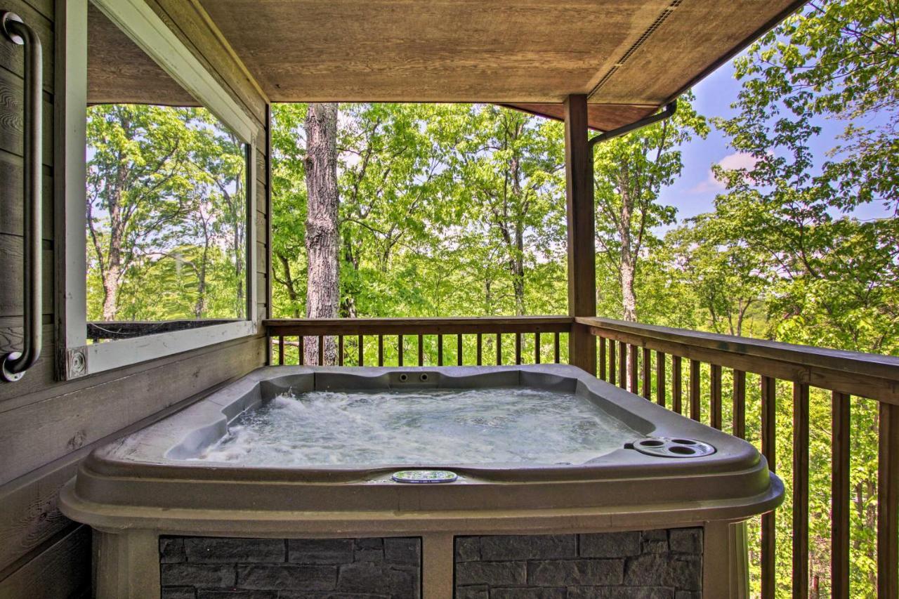 Eclectic Cabin With Hot Tub 1 Mi To Ober Gatlinburg Extérieur photo